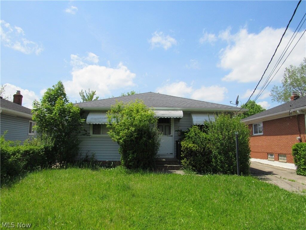 Property Photo:  4680 Beechgrove Avenue  OH 44125 