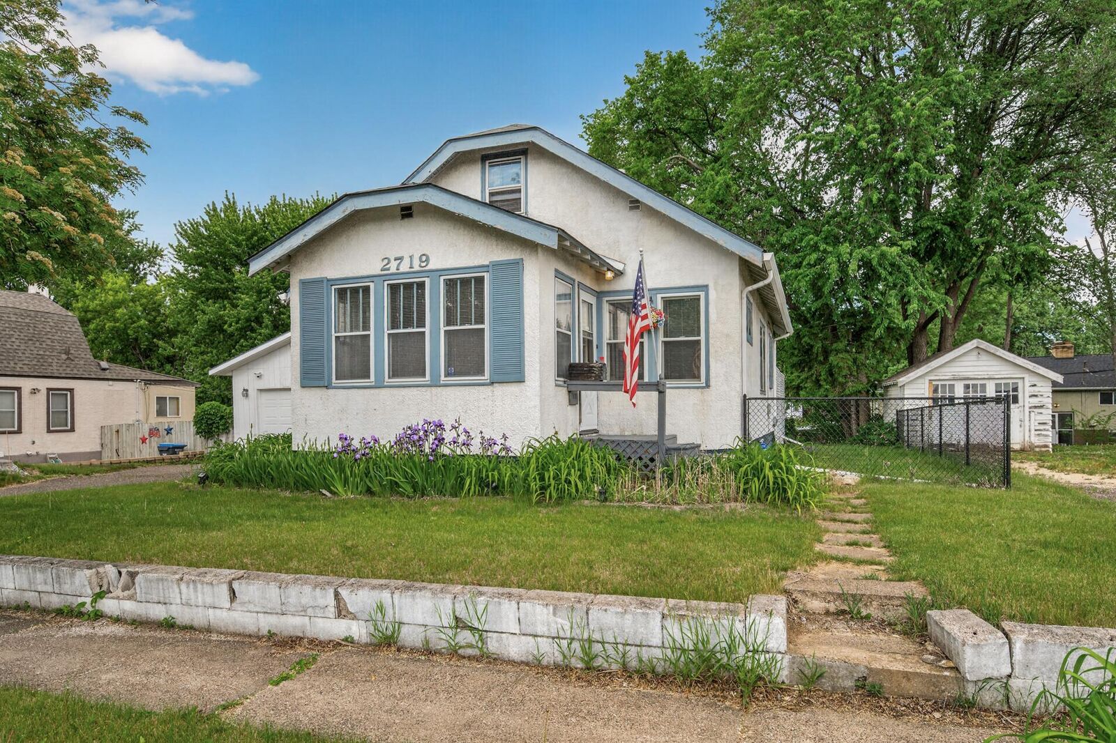 Property Photo:  2719 16th Avenue E  MN 55109 