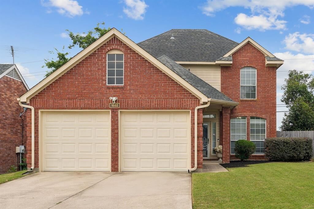 Property Photo:  1552 Dublin Circle  TX 76051 