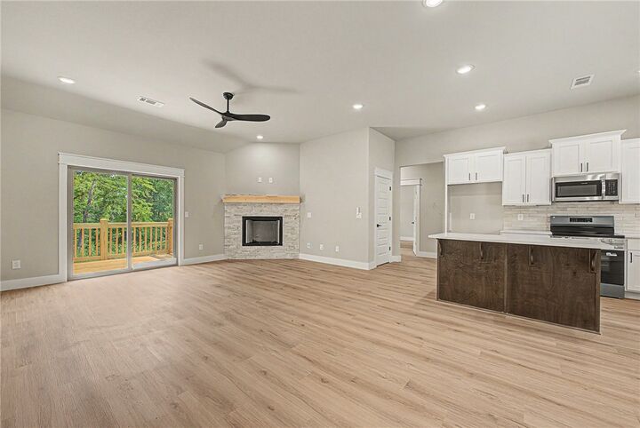 Property Photo:  3 Kings Lynn Lane  AR 72715 