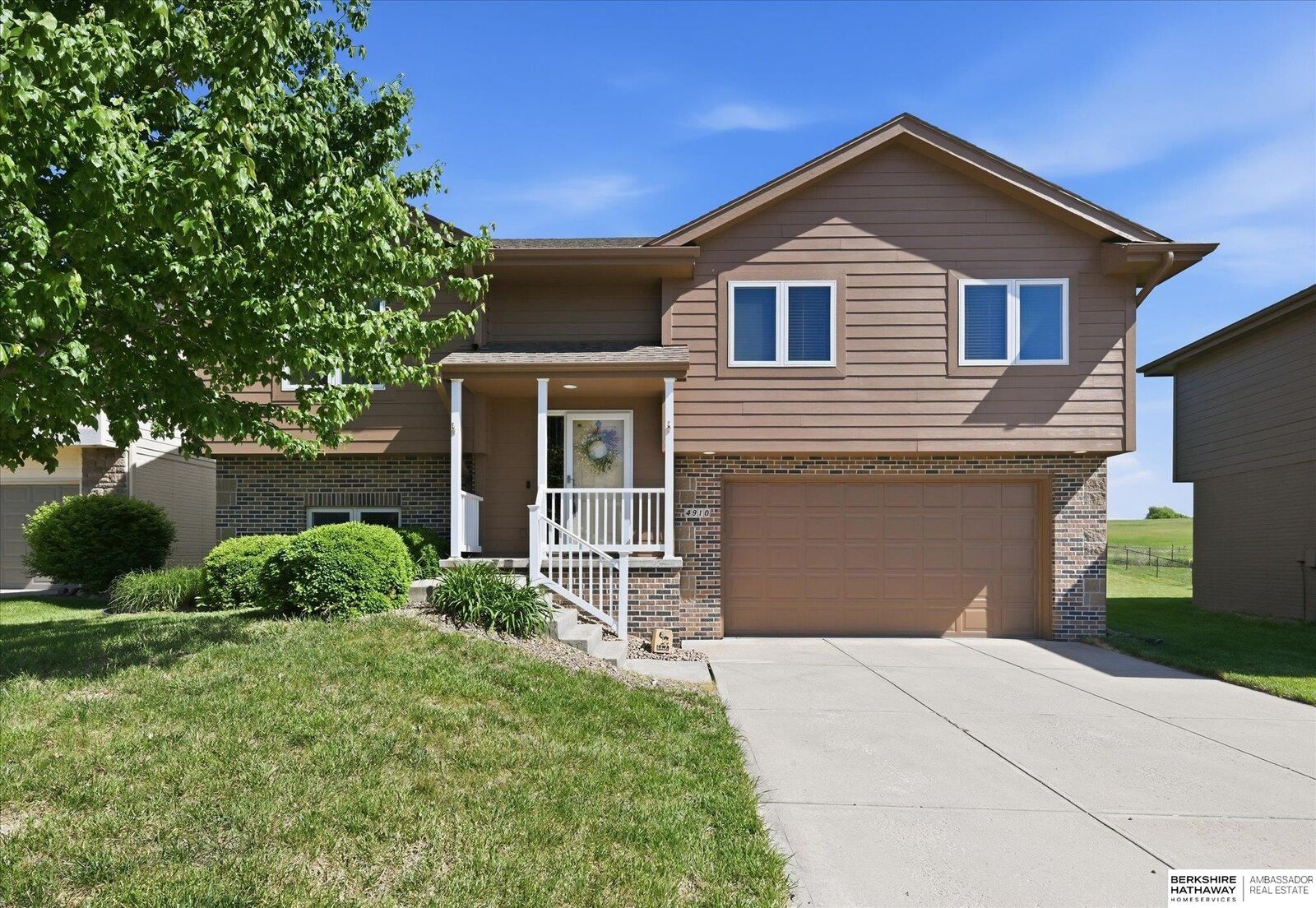 Property Photo: 4910 Cedarbrook Drive IA 51503