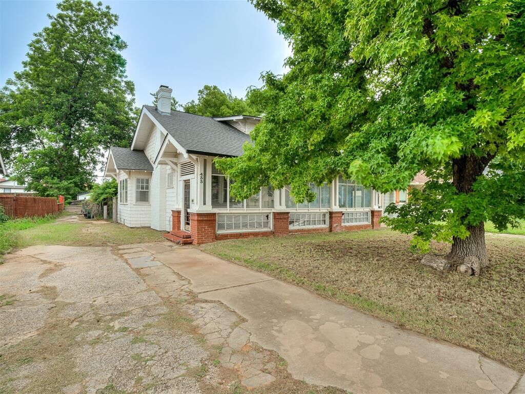 Property Photo:  433 NW NW 29th Street  OK 73103 