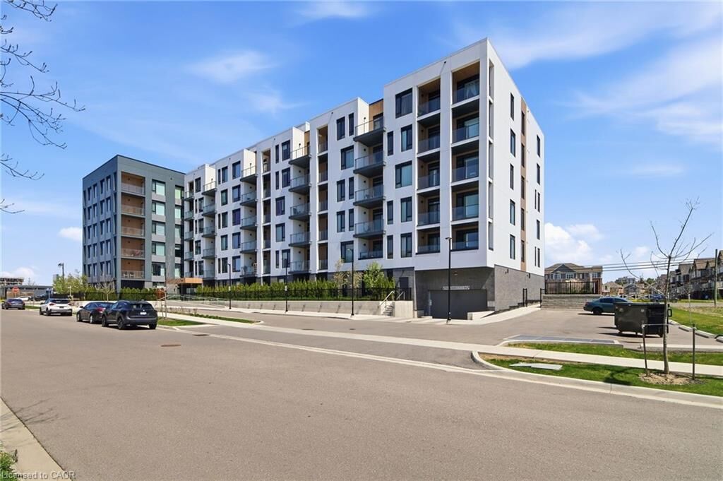 Property Photo: 1440 Clarriage Court 211 ON L9E 1B3