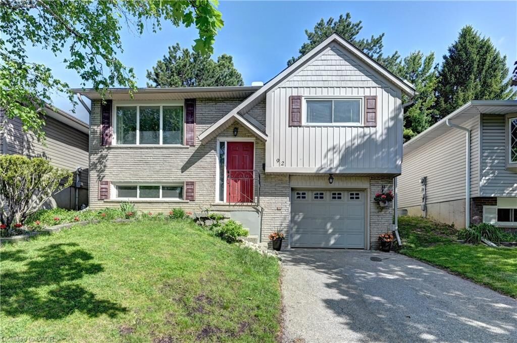 Property Photo: 92 Pinemeadow Crescent ON N2T 1A7
