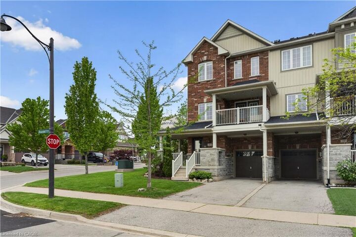 Property Photo:  160 Truedell Circle  ON L8B 0T1 