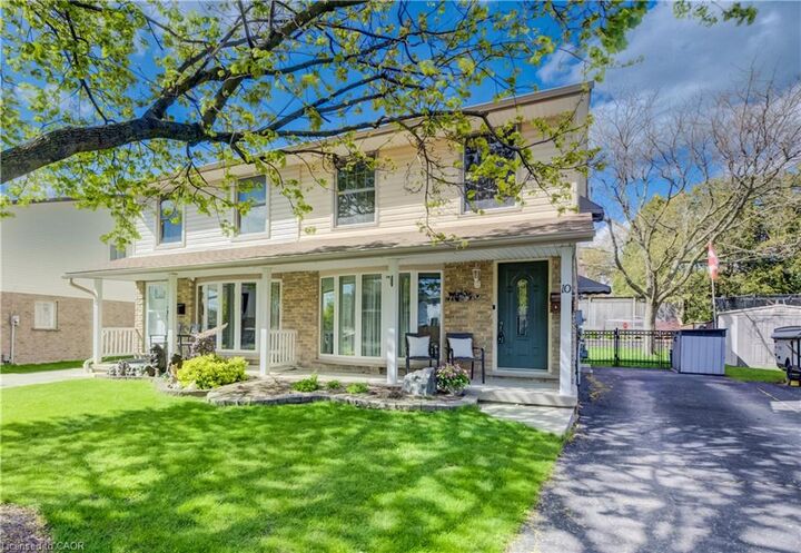 Property Photo:  10 Meadow Woods Crescent  ON N2N 1S5 