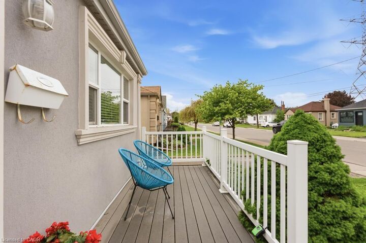 Property Photo:  137 Cochrane Road  ON L8K 3G3 