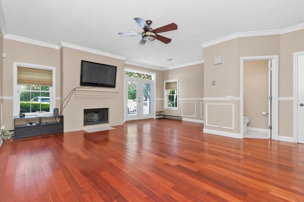 Property Photo: 49 Bradford Commons Ln 49 MA 02184