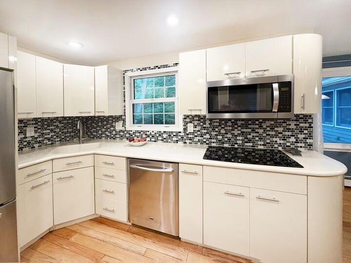 Property Photo:  6 Sandy Dr  MA 01720 