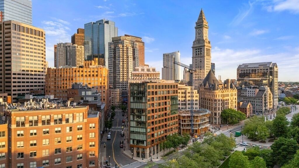 Property Photo:  110 Broad St 303  MA 02110 