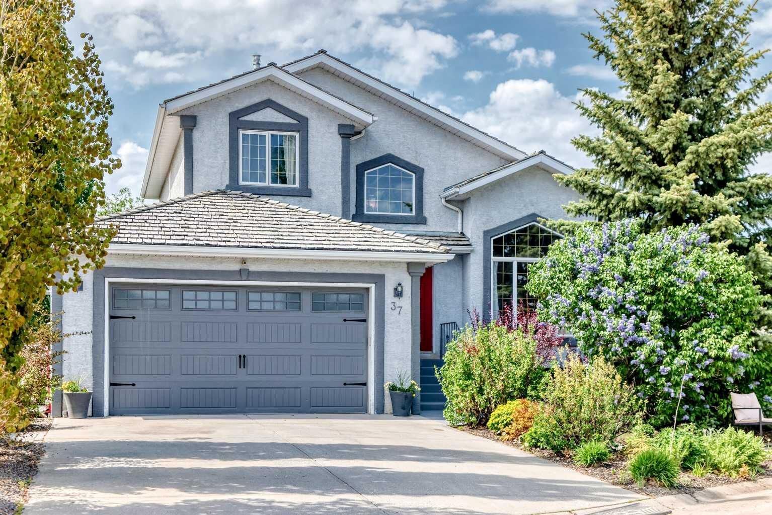 Property Photo: 37 Lakeside Greens Close AB T1X 1C2