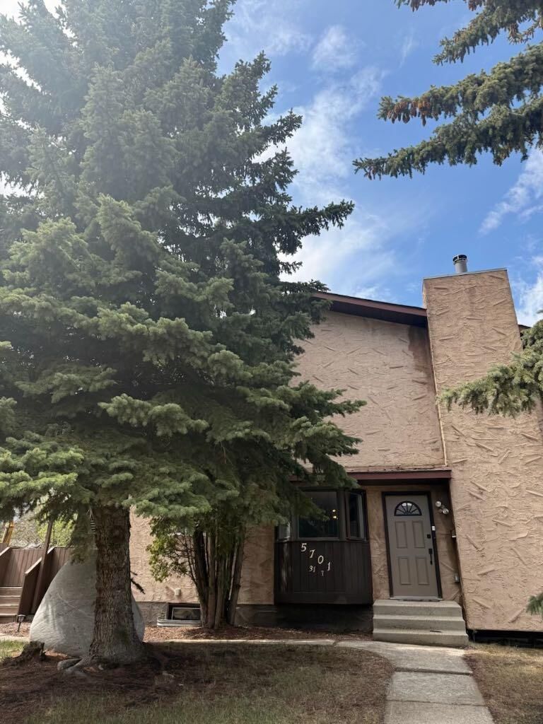 Property Photo: 5701 31 Street AB T9V 1W4