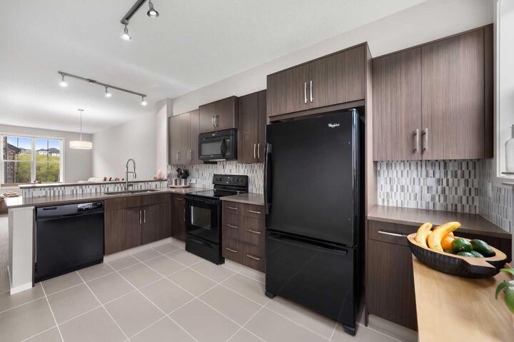 Property Photo:  162 Ascot Point SW  AB T3H 0X1 