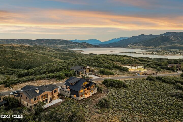Property Photo: 1285 E Lasso Trail UT 84036