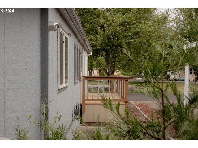 Property Photo:  1699 N Terry St 77  OR 97402 