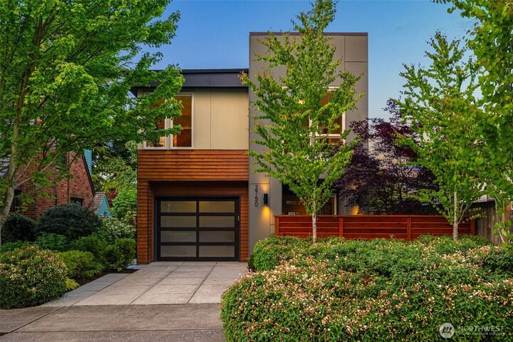 Property Photo:  2750  Belvidere Avenue SW  WA 98126 