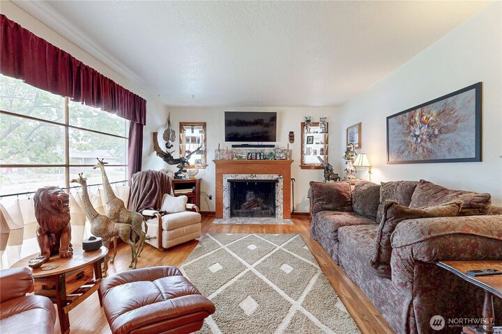 Property Photo: 558 Juniper Street WA 99362