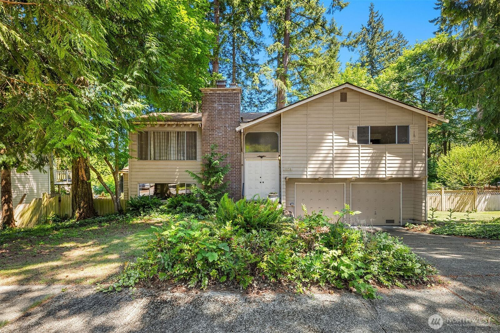 Property Photo: 8108 138th Avenue NE WA 98052