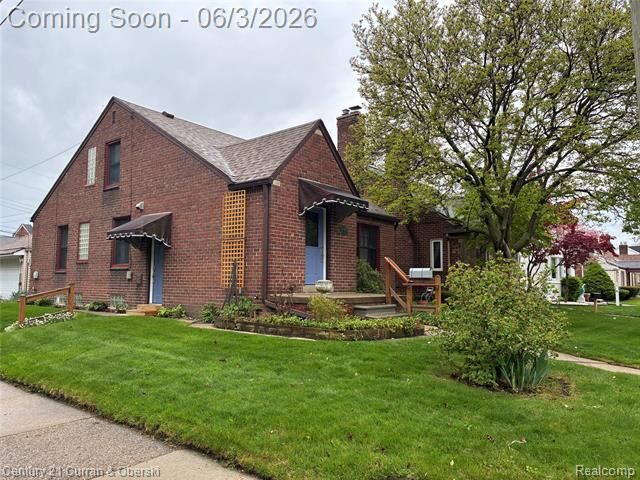 Property Photo:  22401 Cobb Street  MI 48128 