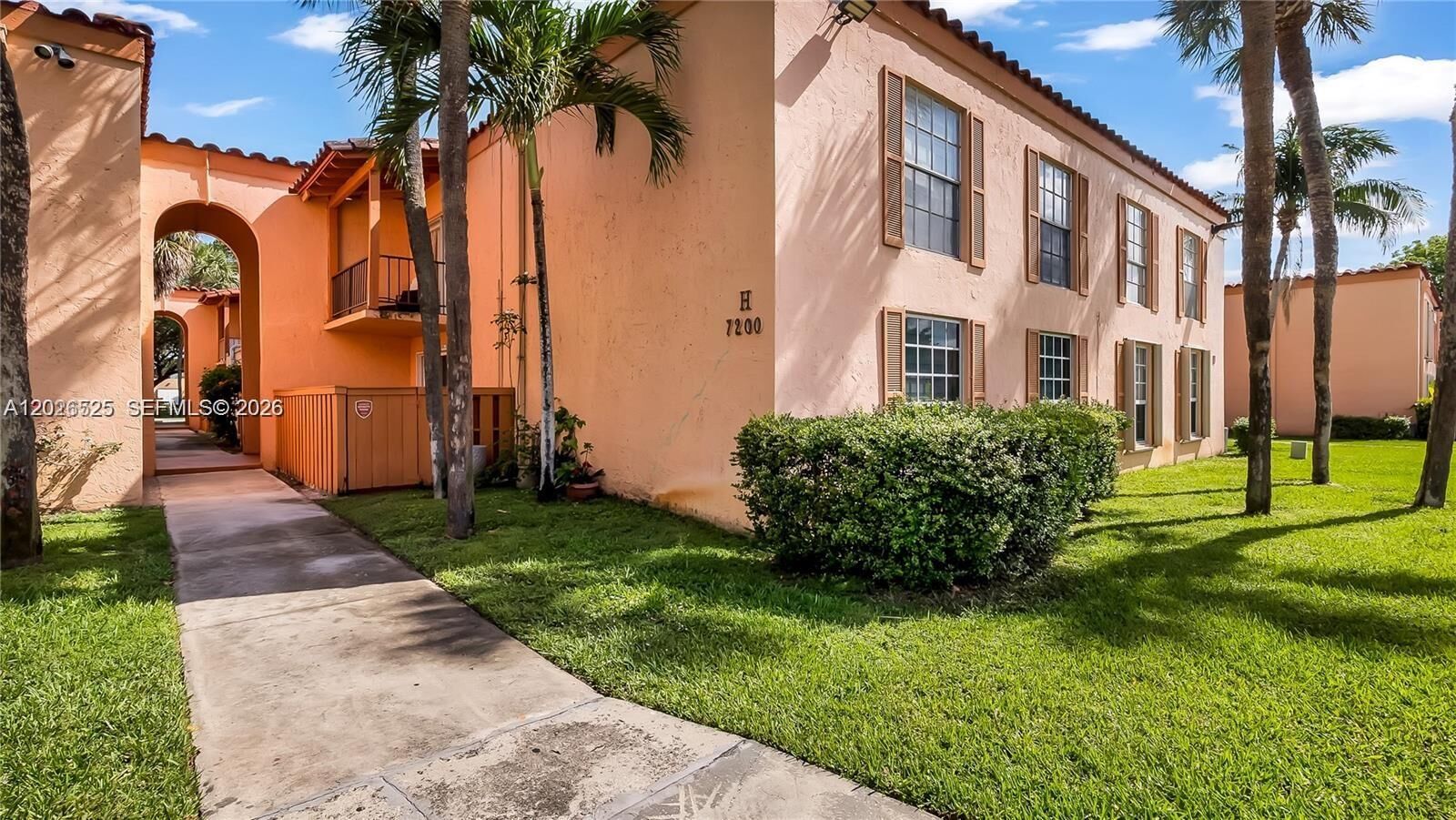 Property Photo:  7200 Fairway Dr H12  FL 33014 