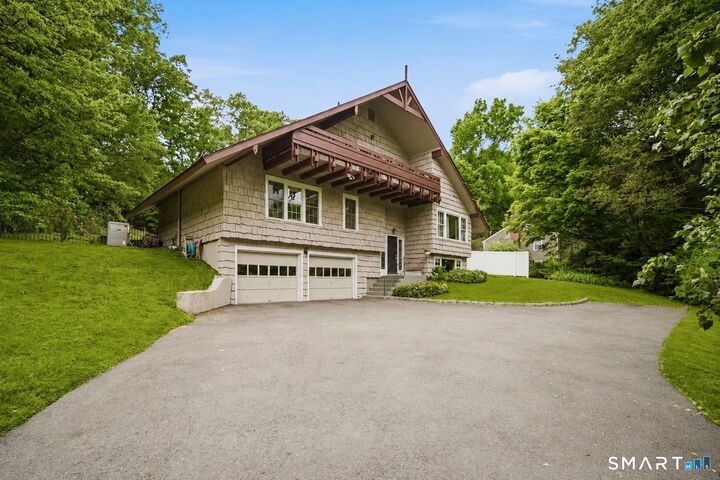 Property Photo:  141 Founders Road  CT 06033 