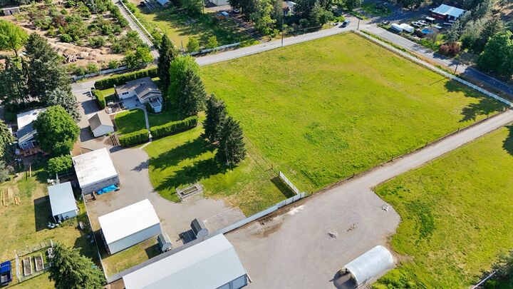 Property Photo: 7605 E 18th Ave WA 99212