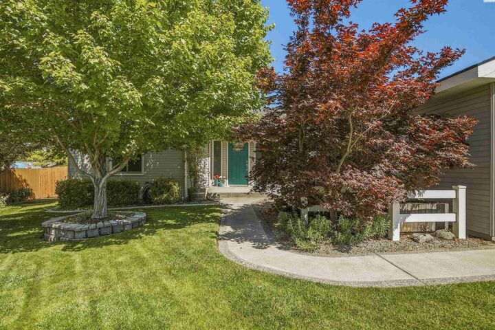 Property Photo:  101 S Sherman Place  WA 99336 