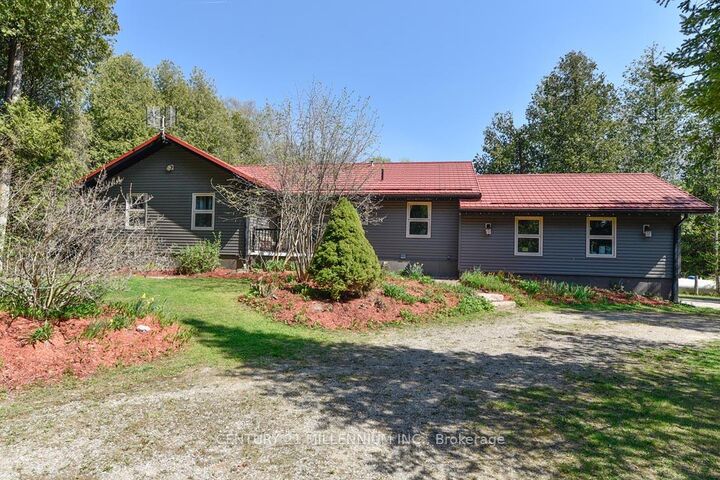 Property Photo: 18599 Horseshoe Hill Road ON L7K 2B9