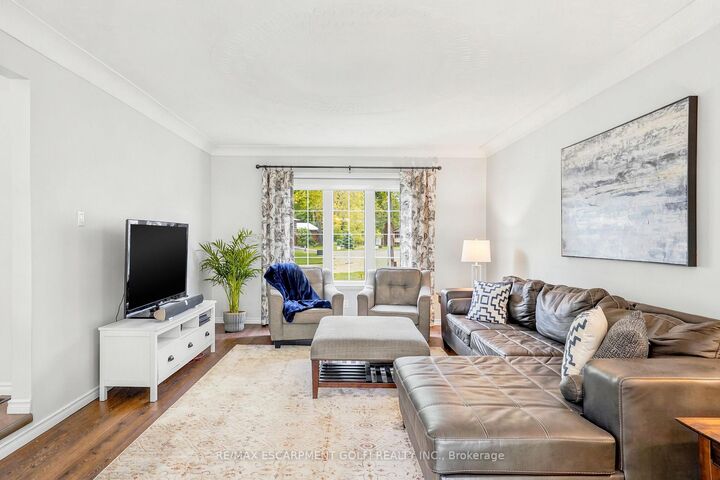 Property Photo: 14 Leslie Drive ON L8G 2P9