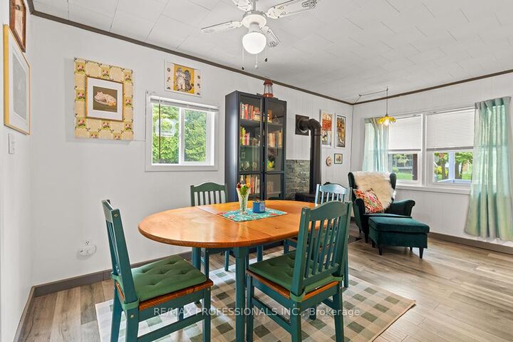 Property Photo: 23 Woodstock Avenue ON N0H 2M0