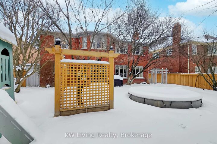 Property Photo: 24 Highview Crescent ON L4B 2T7