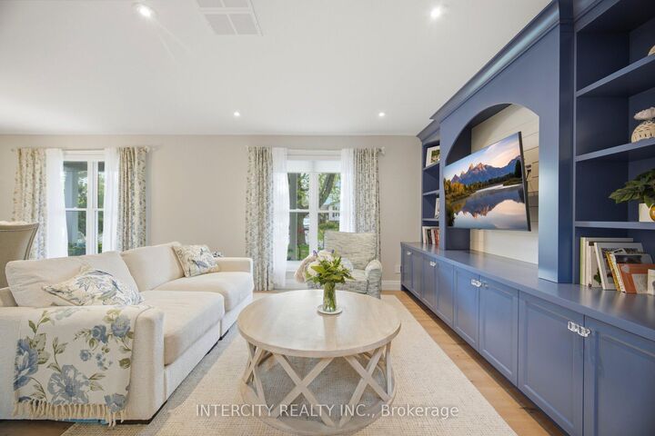 Property Photo: 2262 Webb Street ON L9S 1K7