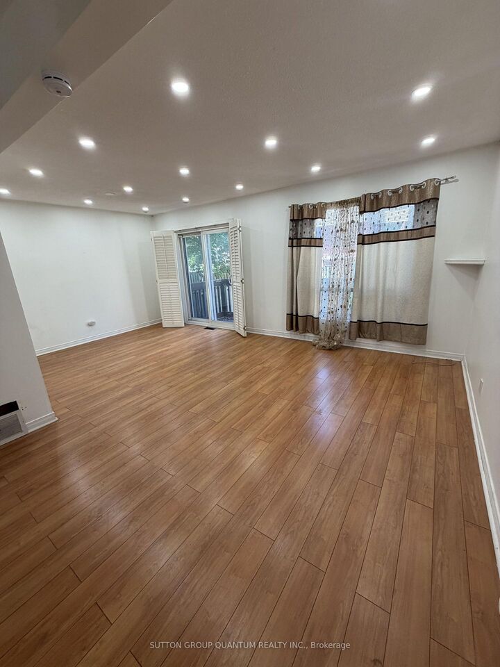 Property Photo: 48 Carleton Place S ON L6T 3Z4