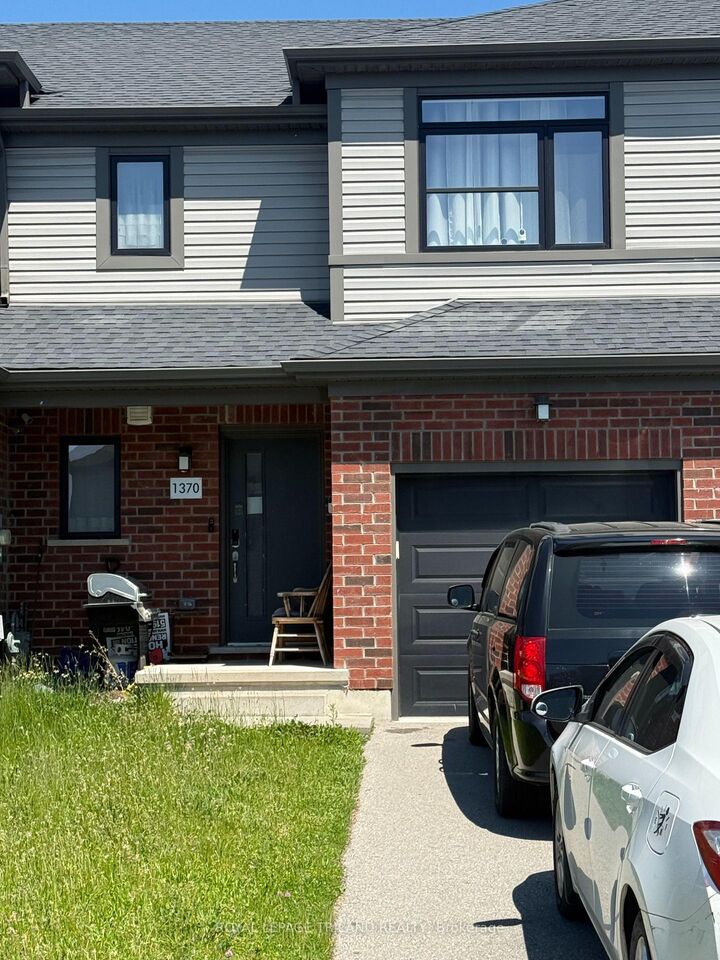 1370 Michael Circle — photo 1