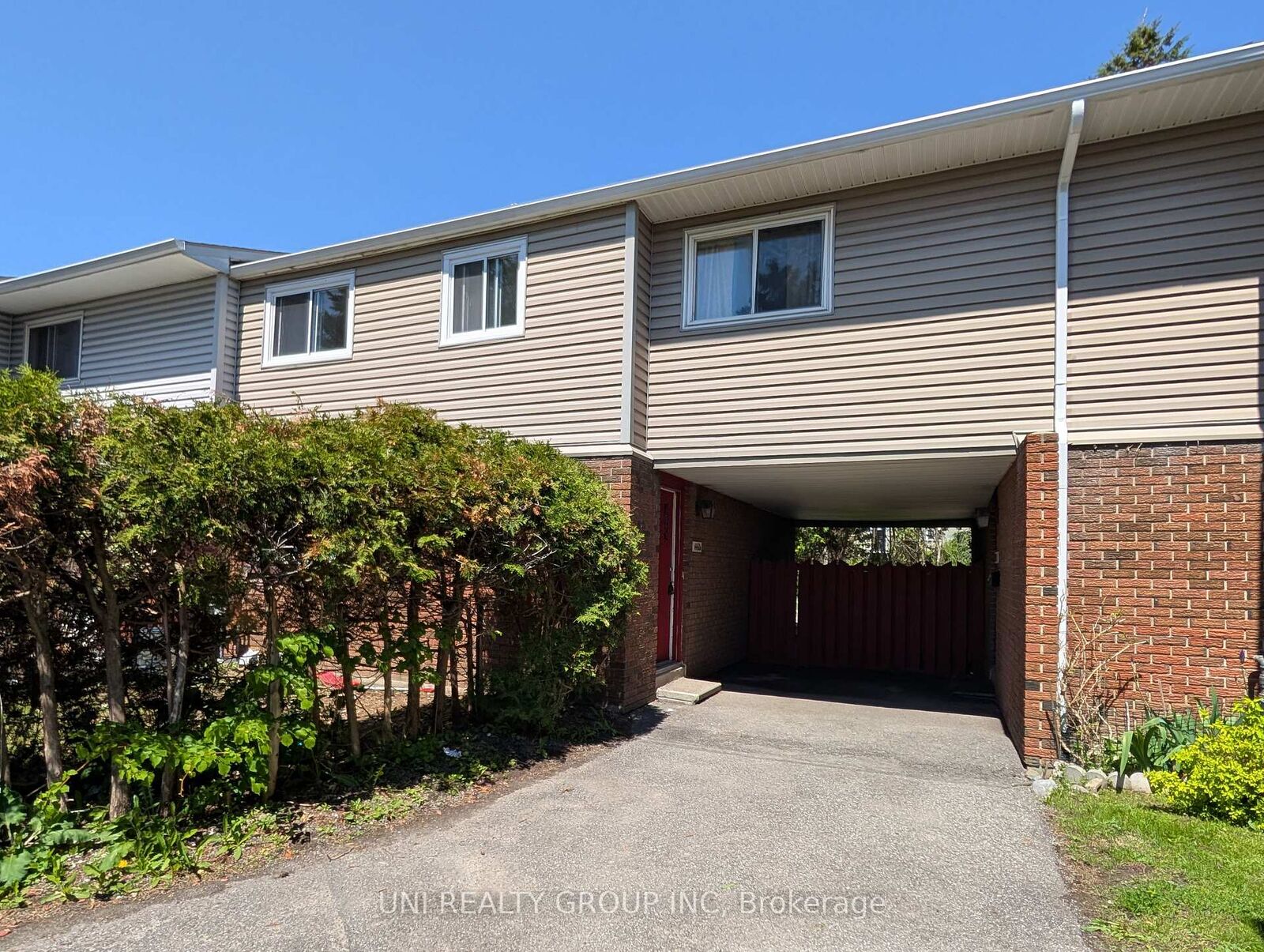 Property Photo: 1460 Heatherington Road G ON K1V 6S1
