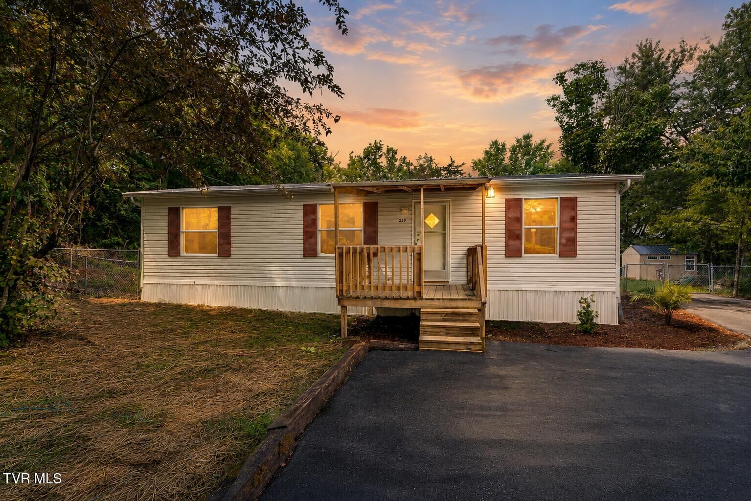 Property Photo: 229 Alpine Loop TN 37818