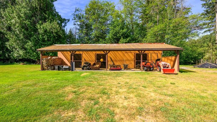 Property Photo:  2924 Baird Rd  BC V9N 9N6 
