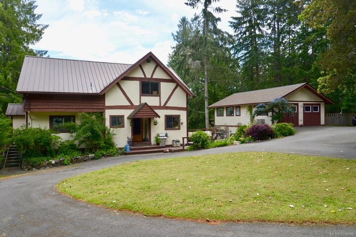 Property Photo: 131 Pallot Way BC V8K 2M5