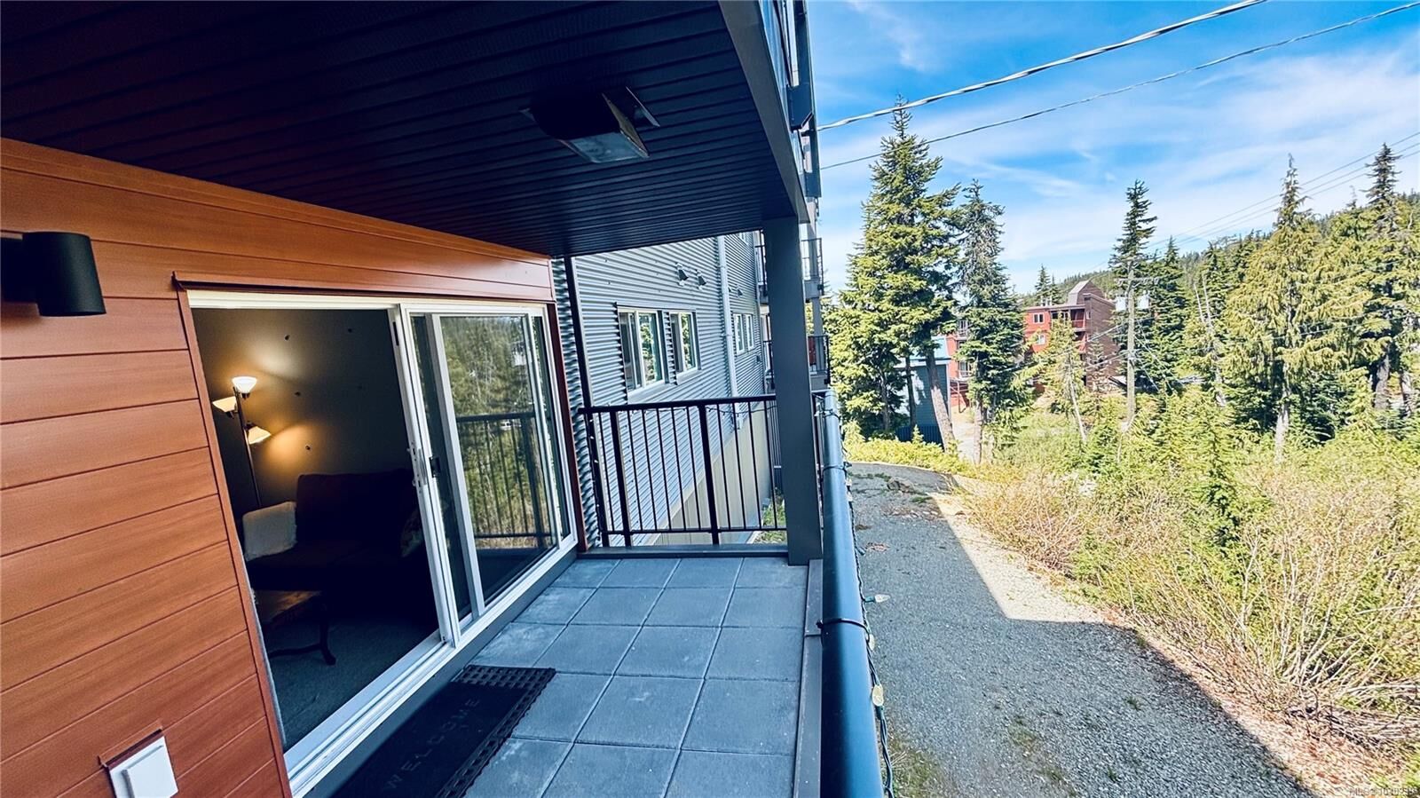 Property Photo: 695 Castle Crag Cres #106 BC V9J 1L0