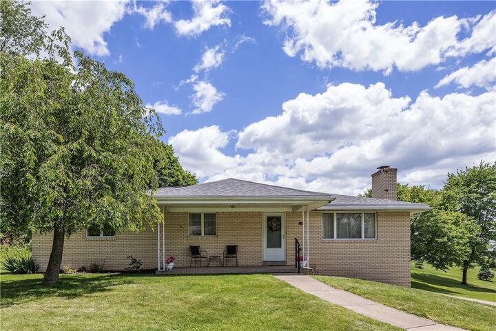Property Photo: 115 Montgomery Dr PA 15090