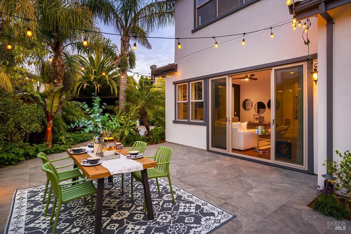 Property Photo:  12 Avocet Court  CA 94949 