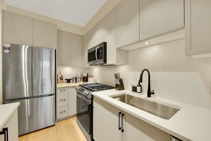 Property Photo: 7506 199A Street 202 BC V4N 3L5