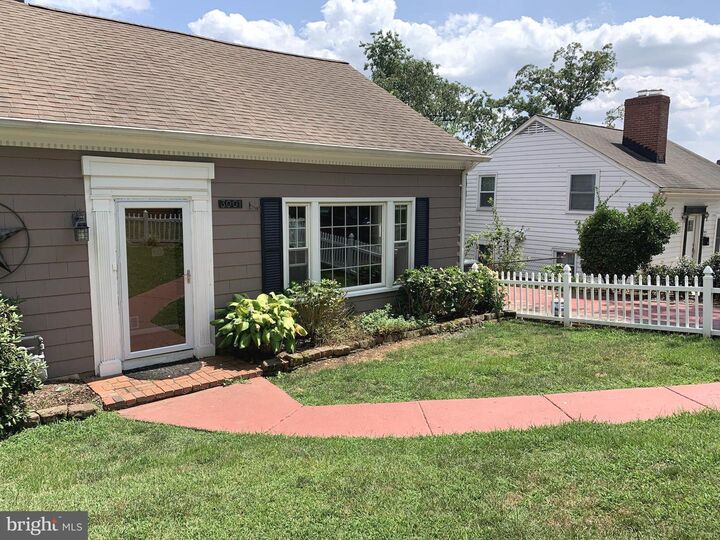 Property Photo:  3001 S Grant Street  VA 22202 