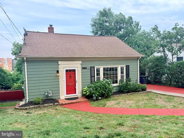 Property Photo: 3001 S Grant Street VA 22202