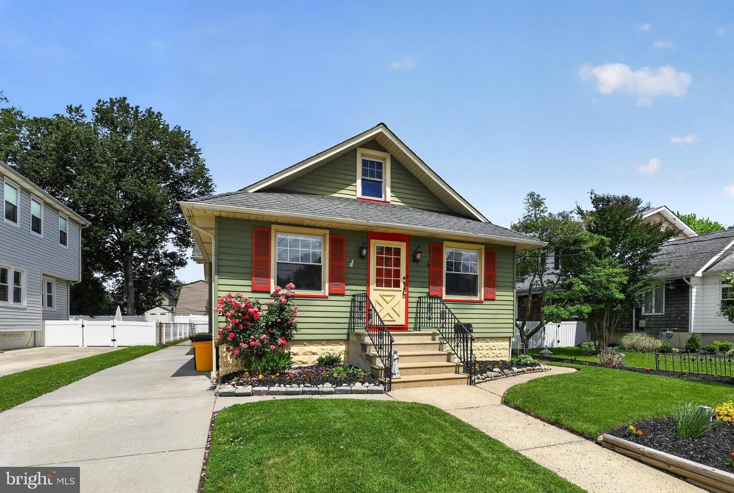 Property Photo:  37 Payson Avenue  NJ 08106 