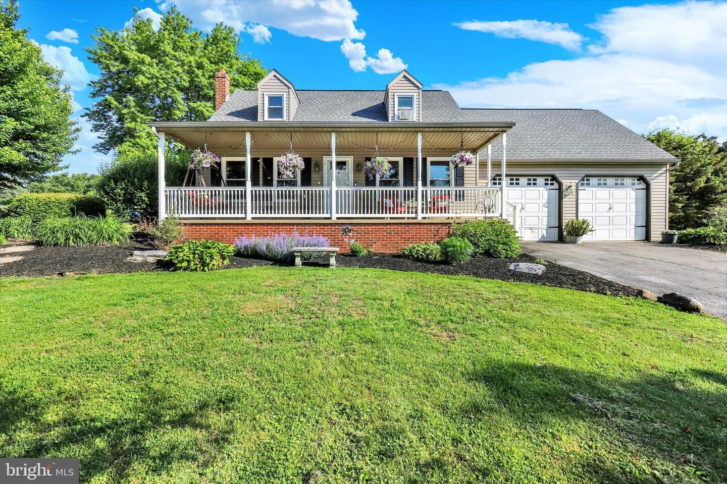 Property Photo:  1352 Bair Road  PA 17502 