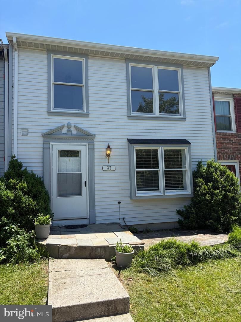 Property Photo:  37 Shelldrake Court  MD 20872 