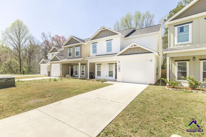 Property Photo:  107 Leisure Pointe Cove  GA 31088 
