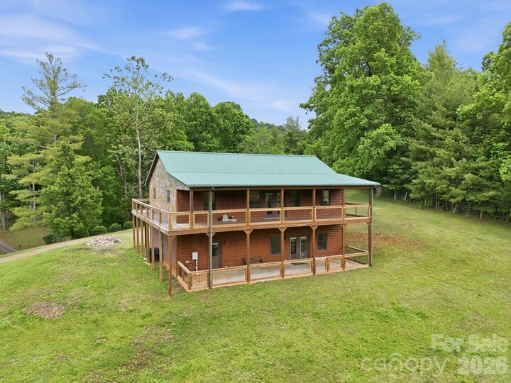 Property Photo:  168 Barefoot Cove  NC 28714 