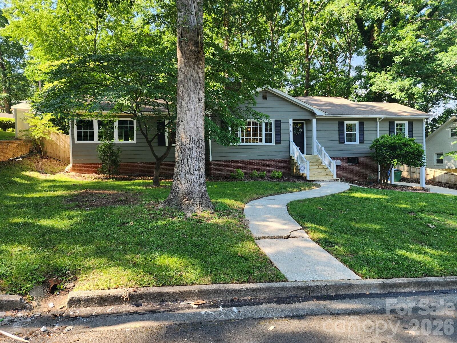 Property Photo: 616 E Oakwood Avenue NC 28001